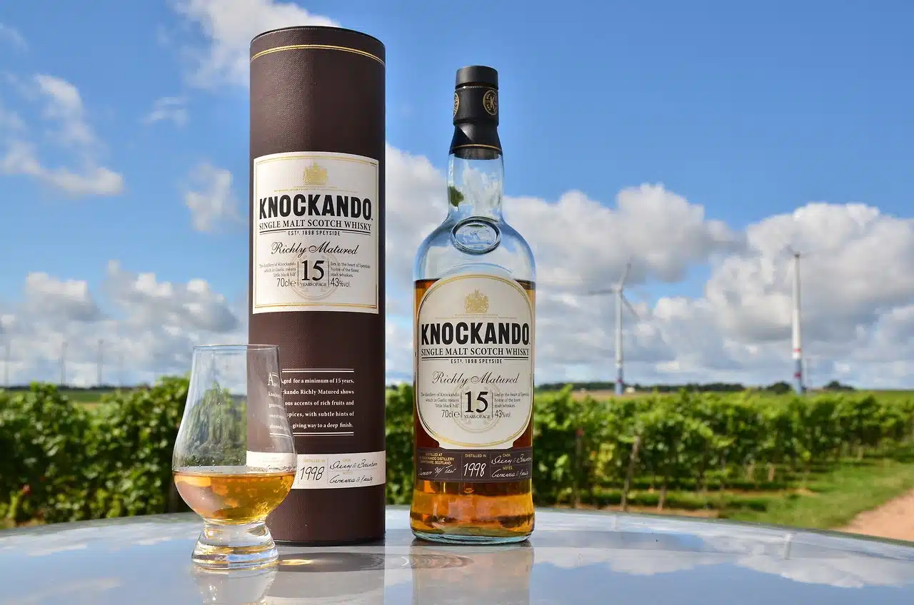 KNOCKANDO 15 YEARS RICH MATURED 0.70 LTR - Afbeelding 2